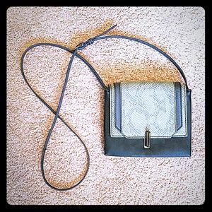 Classic Small Crossbody Purse!